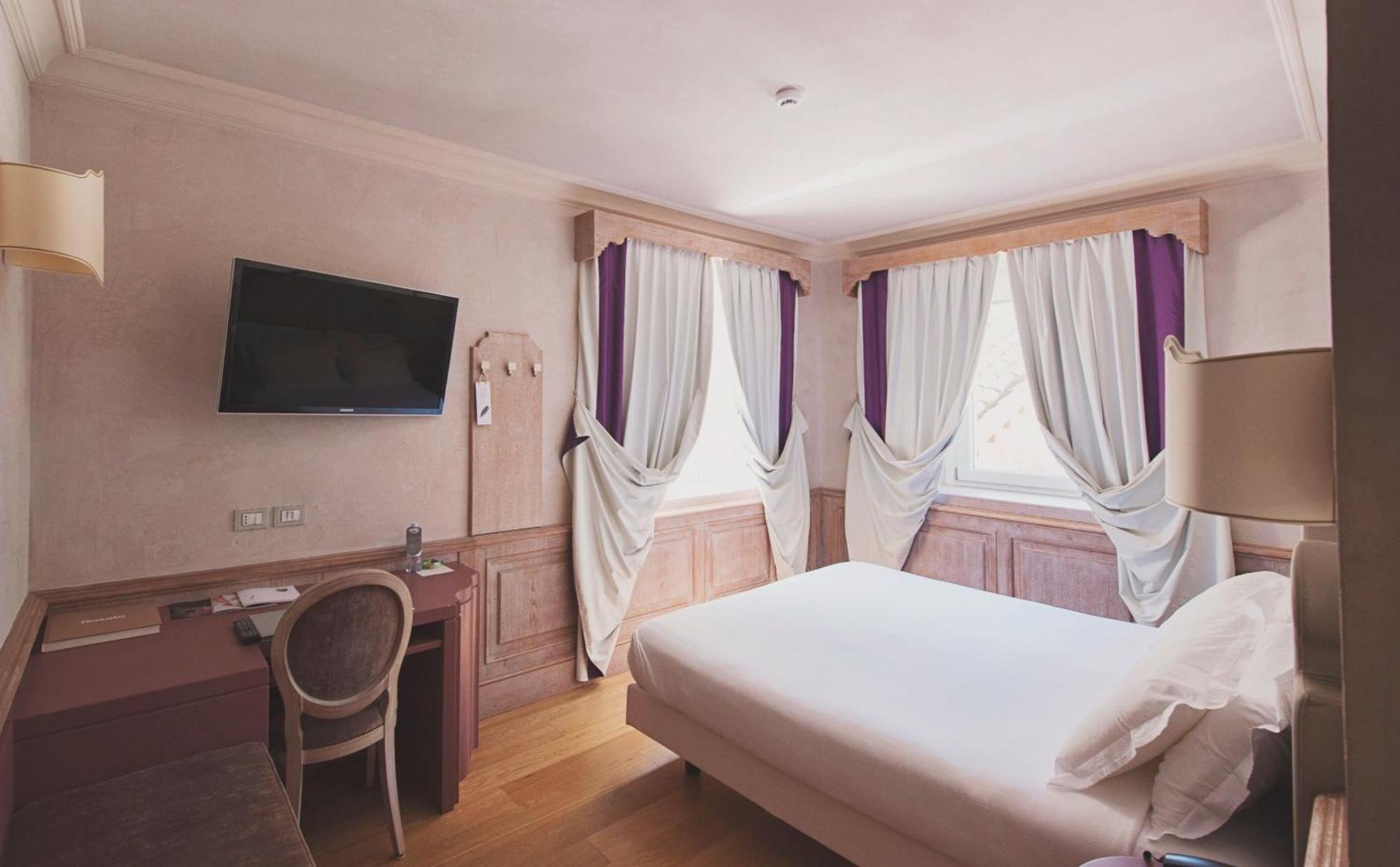 วิลลา ลัททานซี Hotel มารีนา ปัลเมนเซ ภายนอก รูปภาพ